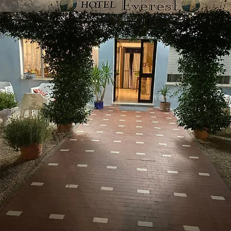 Hotel Everest Cesenatico