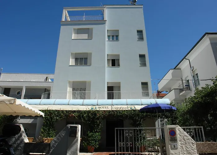 Szálloda Everest Cesenatico